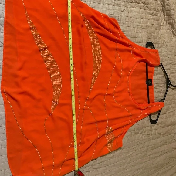 A Worthington 3X, orange, sleeveless, sheer top. - Picture 3 of 5